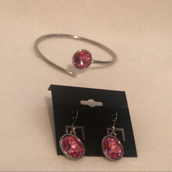 Jewler - Picture 2 of 2